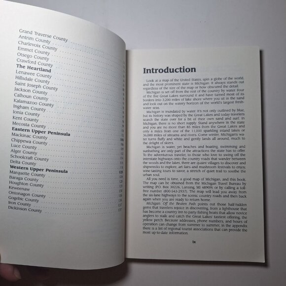 Michigan Off The Beaten Path Guide Unique Places 1988 Vintage History Travel - Picture 6 of 8